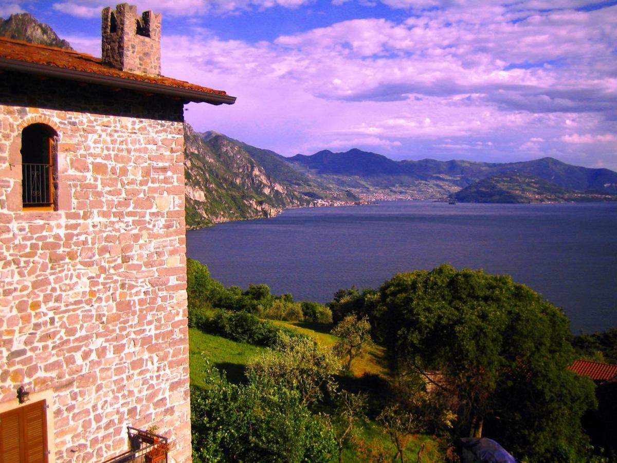 Castello Di Zorzino Iseo Lake Riva di Solto Exterior photo